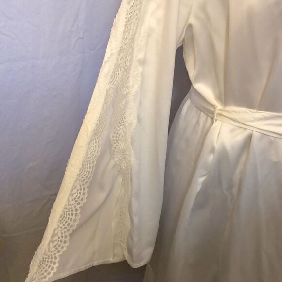 In Bloom by Jonquil bridal lace nightgown and robe. Off white size M/L - Picture 7 of 13